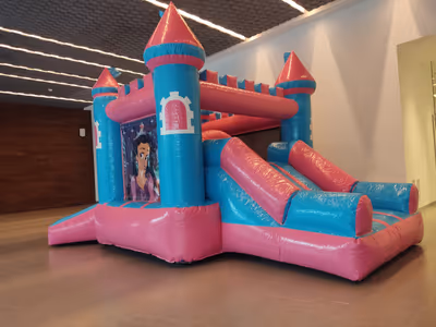 Castillo Princesas lateral con resbaladilla CDMX