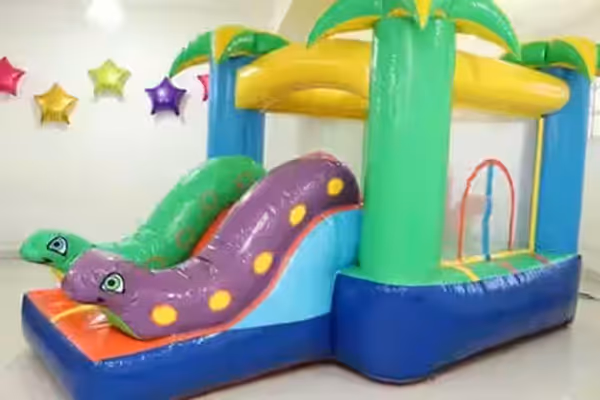 Mini Jungla: brincolín temático de selva de 4.5x4 m con obstáculos y zonas para esconderse
