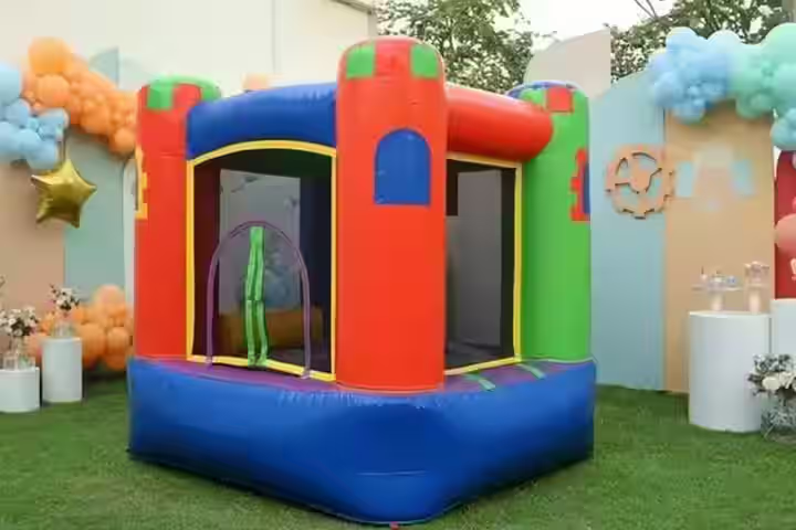 Alquiler inflable Mini Castillo - Fiesta de cumpleaños con globos CDMX